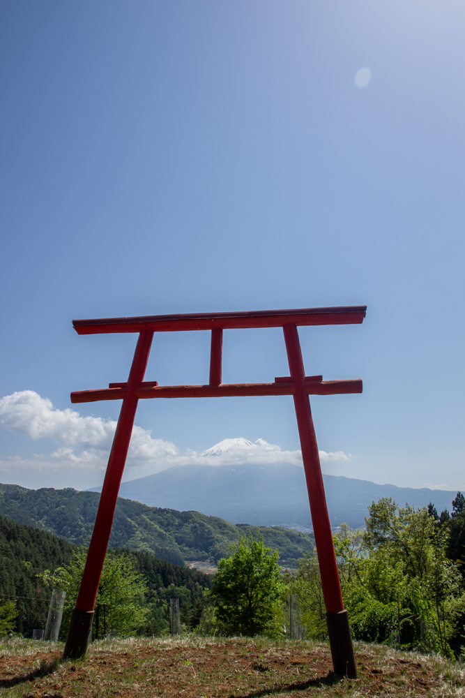 河口浅間神社、天空の鳥居、富士山、5月夏、山梨県南都留郡の観光・撮影スポットの名所